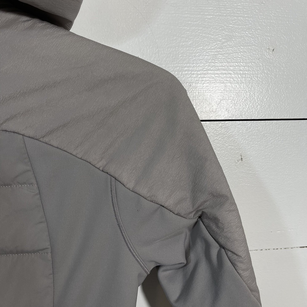 Lululemon Womens Down For It All Jacket Vapor Gray 700 Fill Size 6 - Picture 9 of 9